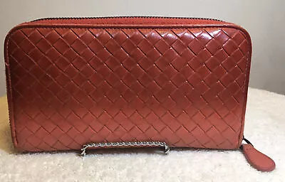 Bottega Veneta 'Intrecciato' Woven Leather Zippy Wallet In Orange/Red Ombre • 135€