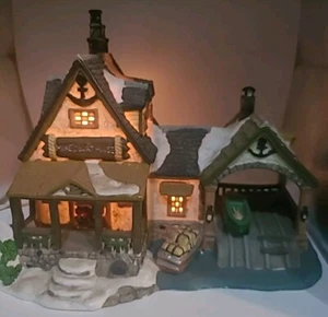 Carole Towne Village "Mike's Boat House" 2003 Porcelain Lighted House Christmas - Picture 1 of 5