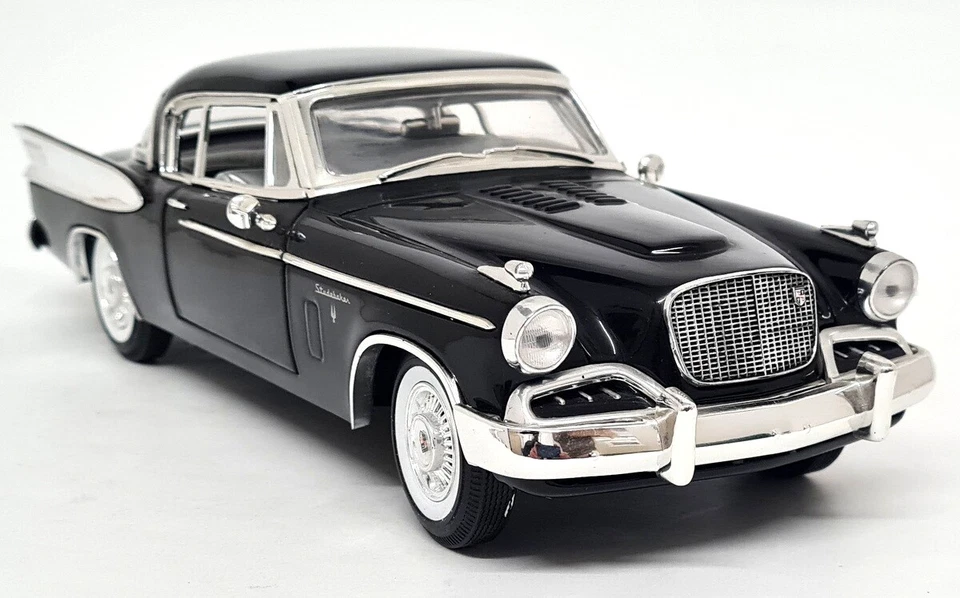 Anson 1/18 - Studebaker Golden Hawk 1957 Black Diecast Scale Model Car  - Image 1 of 4