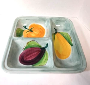 Bandeja de cerámica dividida pintada a mano hecha en Italia 11,75" X 11,5" X2 - Imagen 1 de 9
