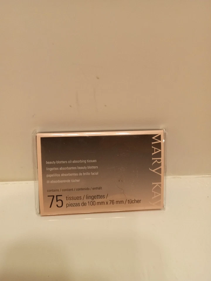 Mary Kay Beauty Blotters Oil Absorbing Tissues, Discontinued, 75 Tissues, New - Image 1 of 1