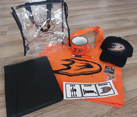 NEW 9pc Anaheim Ducks Hockey MUG HAT Tote Bag Folder+More The Ultimate Fan Gift! Cover