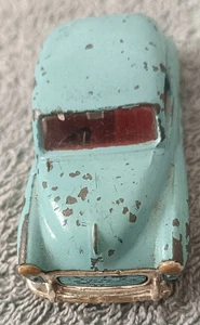 Tri-ang Spot-On Morris Minor 1000 in Sky Blue. Scruffy Playworn Example. - Picture 1 of 6