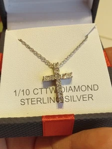 925 Sterling Silver Sk9 ..1/10 Cttw Diamond Cross Pendant+ 18" Chain - Picture 1 of 5
