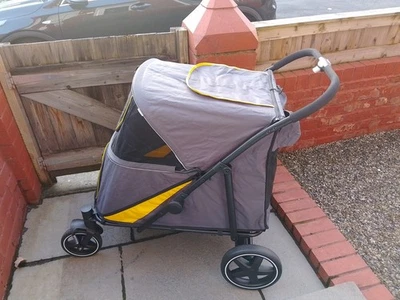 Large Paw Hut Dog Stroller Foldable Pet Pushchair 2 Months Old Used 4 Times. VGC - Image 1 of 4