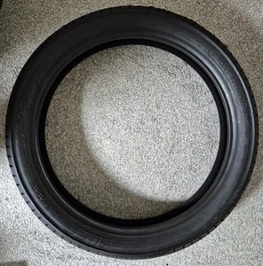 Avon 110/80-18 AM22 front Racing Classic Tyre - Picture 1 of 2