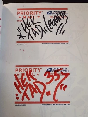 Banksy Arte Original Libro Negro Página Graffiti Muerte Leyenda de Nueva York HEKTAD Pegatina ÚNICA EN SU CLASE Foto 1 de 4