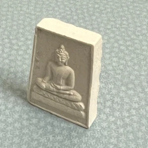 Phra Khao Powder Thai Buddha Amulet Wat Mae Nang Pluem , Ayutthaya - Bild 1 von 6