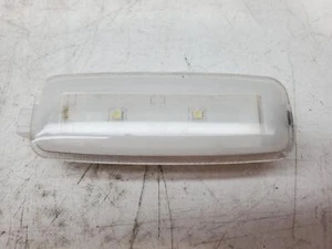 AUDI Q3 8U A1 A3 11-19 INNENAUSSTATTUNG HÖFLICHKEITSLEUCHTE LAMPE 4H0947105B - Bild 1 von 3