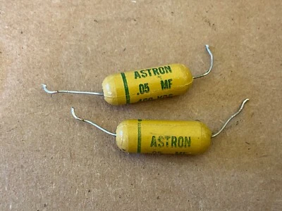 2 Tapas Tono Guitarra Condensadores Mostaza Astron .05 uf 400v De Colección Foto 1 de 4