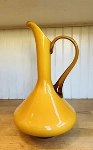 Vintage Empoli Mustard Yellow Cased Glass Ewer Pitcher MCM - Made In Italy - Picture 1 of 7