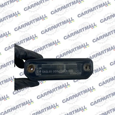 Luz de matrícula de maletero trasero Hyundai Sonata 2002 03 04 2005 92501-3D0 Foto 1 de 4