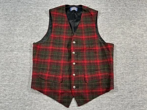 Pendleton Vest Mens 100% Virgin Wool Red Green Plaid Christmas Colors Seasonal - Picture 1 of 10