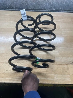 Muelles helicoidales traseros suspensión Jeep Wrangler JL Rubicon 2018-2024 OEM 68253590AA Foto 1 de 4