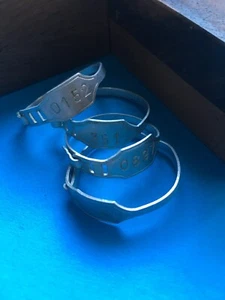 4X Anciennes Bagues d'Immatriculation de Vélo Cycles Alu - Bild 1 von 2