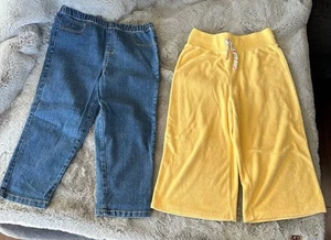 Bundle of two pairs of girls capris size 10/12 - Picture 1 of 3