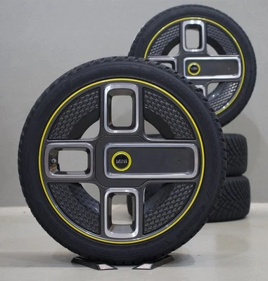 Original Mini Cooper F55 F56 F57 17 Zoll Winterreifen 737 Reifen NEU DOT25 TOP! - Bild 1 von 4