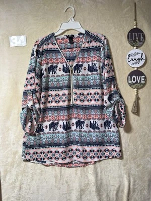 Blusa túnica Rue 21 para mujer mediana M elefante floral cremallera cuello en V manga 3/4 Foto 1 de 4