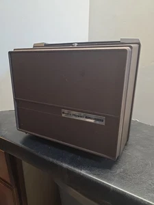 Vintage Bell& Howell Model 356A Autoload Reel to Reel 8 MM Movie Projector - Picture 1 of 24