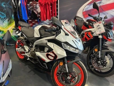 Aprilia RS457 - Image 1 of 3