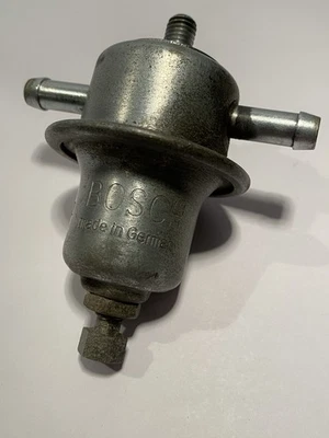 REGULADOR PRESIÓN COMBUSTIBLE MERCEDES R107 450SL W108 W116 280 450 S SE SEL M117 M116 Foto 1 de 4