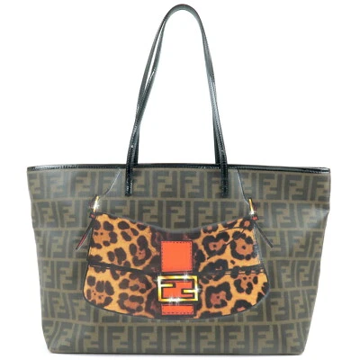 Bolso de Mano FENDI Zucca Estampado Caqui Negro PVC Esmalte 8BH185 Auténtico Usado Foto 1 de 4