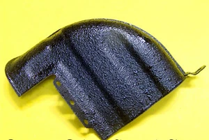  SUZUKI SJ410 SJ413 Samurai Santana Tankeinfüllschlauch Schutz Tank Schutzblech  - Bild 1 von 1