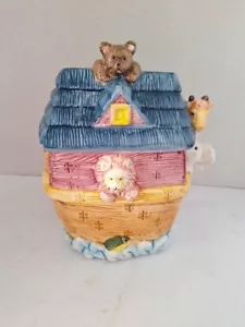 NOAH'S ARK w/ VARIOUS ANIMALS COOKIE JAR 8 1/2"H NICE DETAILS GLAZED PORCELAIN - Picture 1 of 6