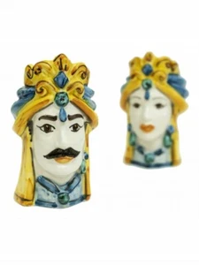 Coppia teste di moro piccola giallo in ceramica siciliana di Caltagirone 15 cm - Picture 1 of 5