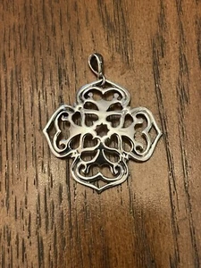 "Ciondolo Vintage Argento Sterling 925 10 Grammi o 0,4 Oz Made in Thailand 2"" - Foto 1 di 5