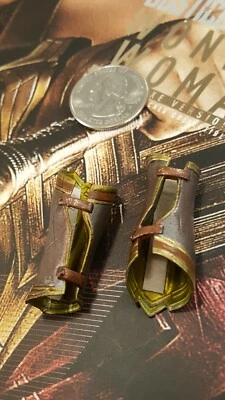 Hot Toys MMS451 Justice League  Wonder Woman 1/6 magnetic bracelet of submission - Image 1 of 4