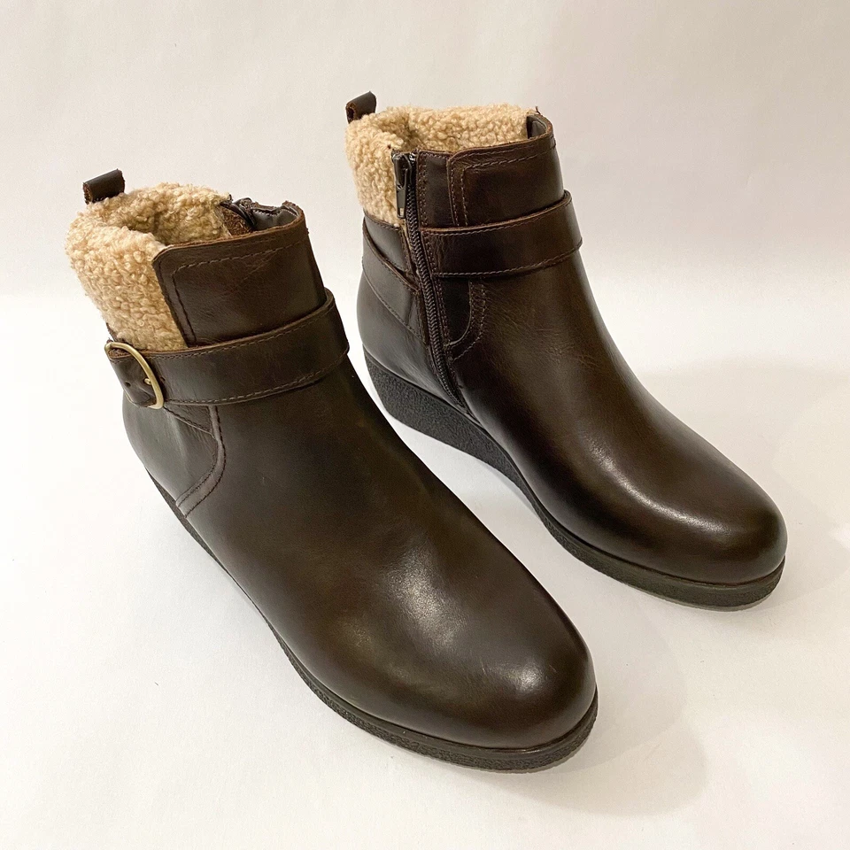 Botín Lands End 7W Cuero Marrón Cremallera Imitación Cuello Sherpa Tacón de Cuña Foto 1 de 4