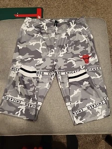 NBA Chicago Bulls Camo Joggers Size XXL Men’s Activewear Athleisure Loungewear - Picture 1 of 10