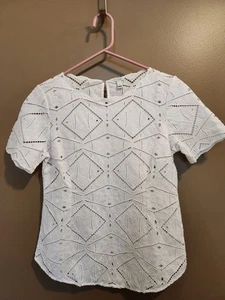 Womens J Crew White Geometric Eyelet Tailored Top Blouse Boho Beachy Size Small  - Picture 1 of 7