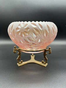 Gorgeous Fenton Large Pink Opalescent Glass Rose Bowl #2929 FM With Brass Stand - Picture 1 of 8
