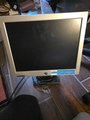 eMachines Monitor 15” 500G E15T4 Gray Good Condition - Image 1 of 4