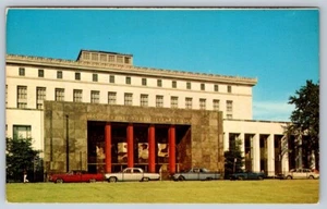 Main Public Library, Detroit, Michigan, Vintage Chrome Postcard, Old Cars - Picture 1 of 2