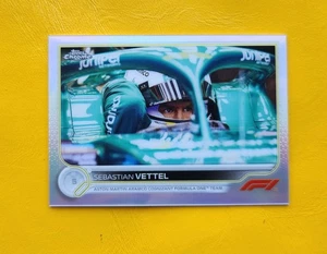 2022 Formula 1 Topps Chrome Sebastian Vettel #11 Refractor F1 Aston Martin  - Bild 1 von 2
