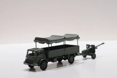 CORGI BEDFORD MK BRITISH ARMY HIGH CANVAS TRUCK PLUS 25LB GUN SCALE 1:50 PLASTIC - Image 1 of 4
