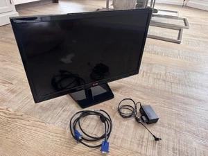 LG 24MN33D-PZ LCD-Display mit 24" RGB-VGA-HDMI-SCART-Antenne-PCMCIA-USB - Bild 1 von 6