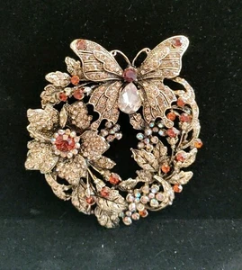 Butterfly & Flower Wreath Brooch Bronze Tone 3.5" Long 3.25" Wide - Picture 1 of 5