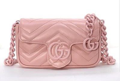 Bolso con cadena GUCCI GG de cuero de becerro Matelasse monocromo GG Marmont / E475-25120 Foto 1 de 4