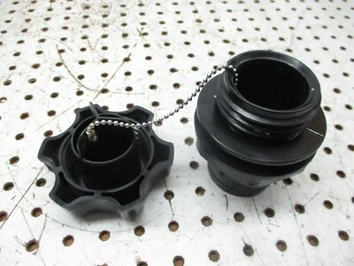 Tapa de cuello de llenado de gas combustible Kawasaki Ultra 130 150 1999-2005 Jet SKi  Foto 1 de 3
