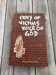 Cries of victims, voice of God by Bishop Remi De Roo Paperback - Imagen 1 de 2