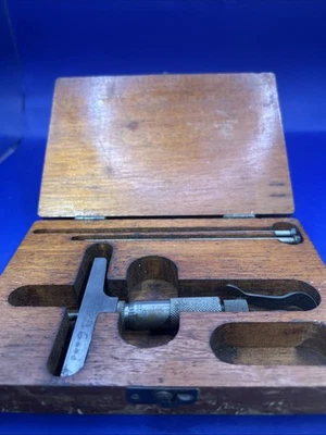 老式Lufkin千分尺深度计编号 513带木箱 — 第 1/3 张图片