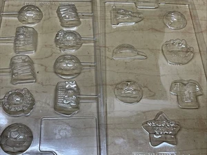 2 Vintage Wilton Chocolate Molds For Soccer & Sports Super Stars - Picture 1 of 11