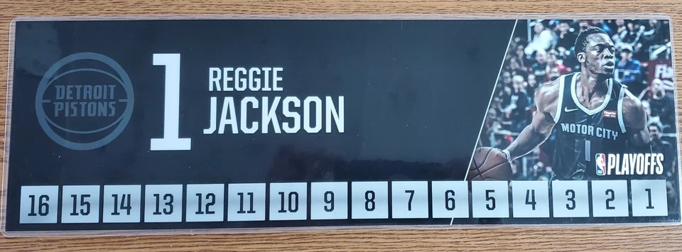 Плакаты с шкафчиками Detroit Pistons — плей-офф 2018 года - Изображение 1 из 1