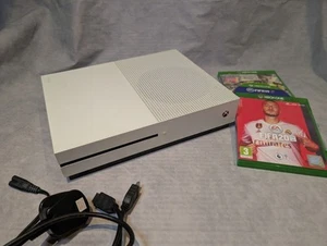Microsoft Xbox One S - 1TB - Gaming Console - White + Cables Wires Games - Picture 1 of 7