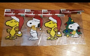 Peanuts Window Clings JELZ Snoopy set of 4 Hugging Woodstock New - Picture 1 of 3