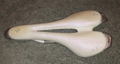 SPECIALIZED WOMEN'S RUBY SL GEL CARBON SHELL BODY GEOMETRY TITANIUM SADDLE 202 G — 第 1/2 张图片